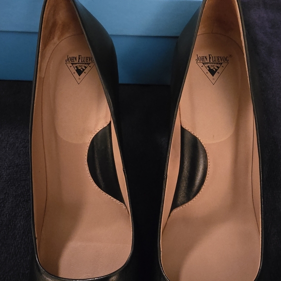 Fluevog Desmond Heels Size 8m5 Pumps Black - Picture 11 of 16